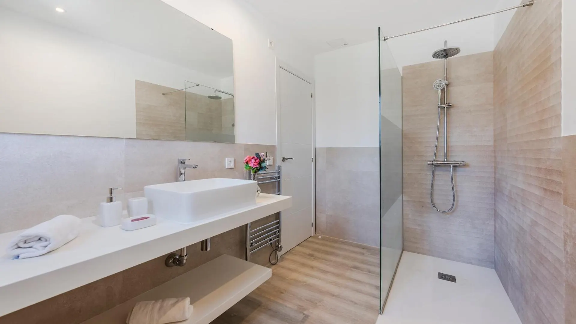 Feriehus Villa Vantour - Close To Puerto Pollenca With Gymnasium Spanien